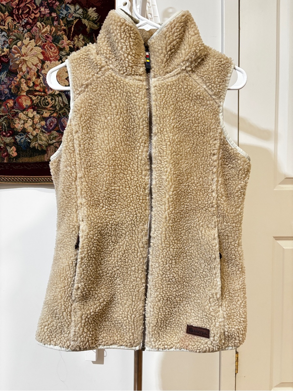 Sherpa Adventure Gear Women’s M Sherpa Fleece Vest Beige Made in Nepal Full Zip